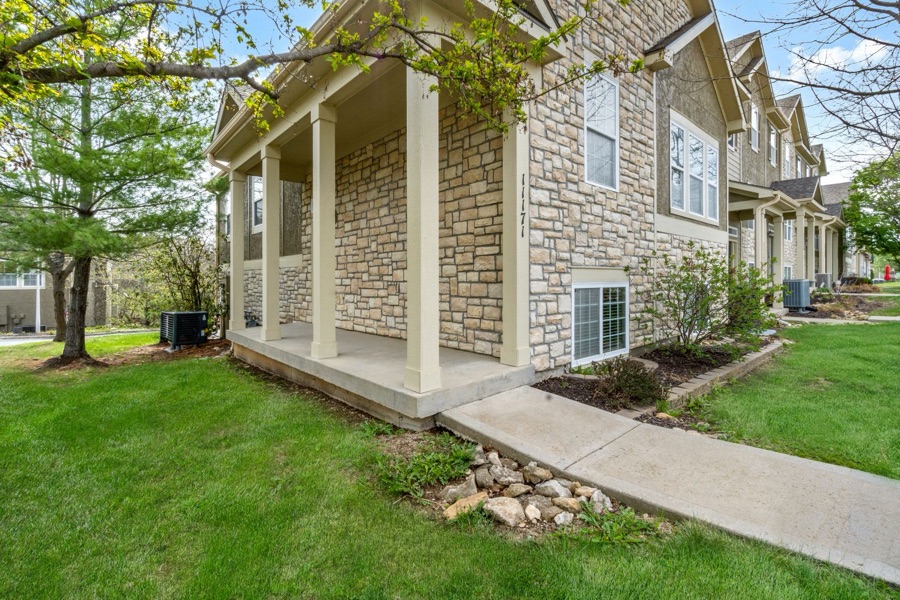 11171 S Woodsonia Drive, Olathe, KS